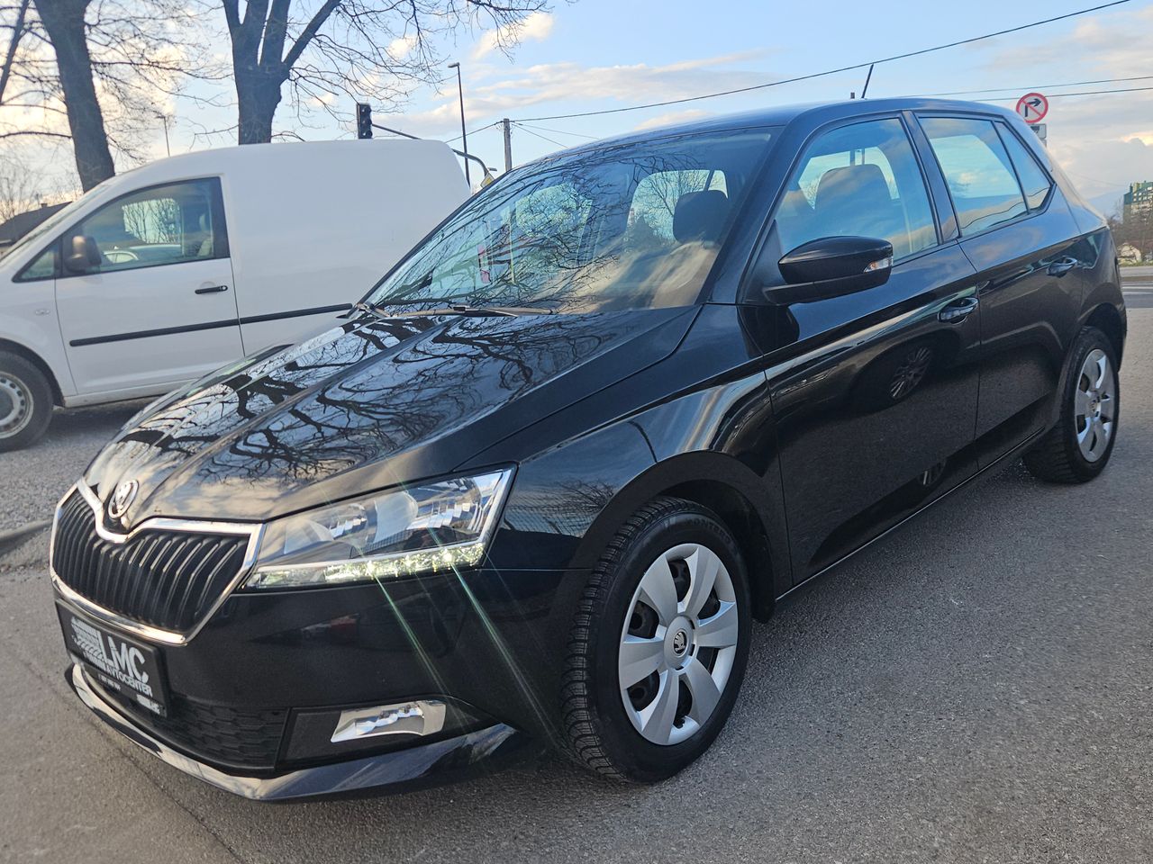 Zunanja slika - Škoda Fabia - 1.0 75ks °LED° °OGR.SEDEŽI° °2x PARK.SENZORJI° - 18