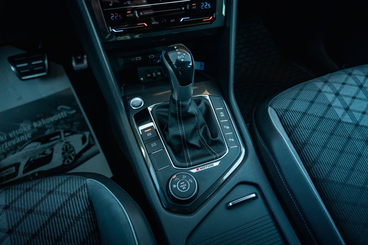 Zunanja slika - VW Tiguan - 4motion 2,0 TDI BMT R-Line DSG - 13