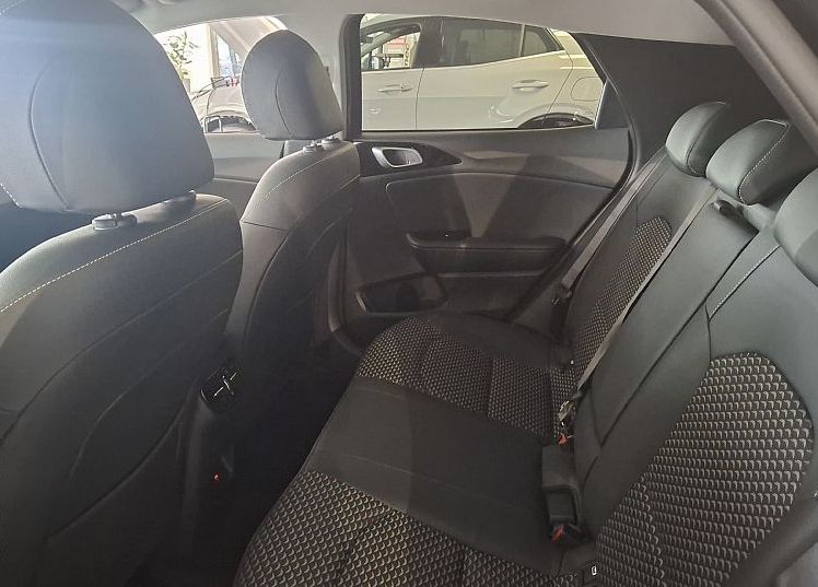 Zunanja slika - KIA XCeed - 1.6 T-GDi EX WAY ISG.7DCT 110.3 kW. VEČ BARV - 11