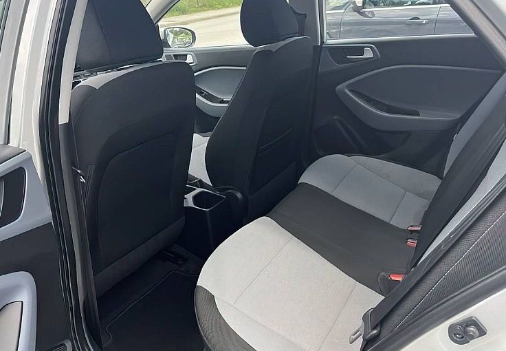 Zunanja slika - Hyundai i20 - 1.1 CRDI COMFORT SAMO 121293 KM ZELO LEP... - 8