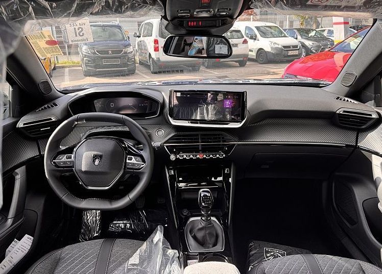 Zunanja slika - Peugeot 2008 - ALLURE PureTech 100 + Bon za zimske gume - 11