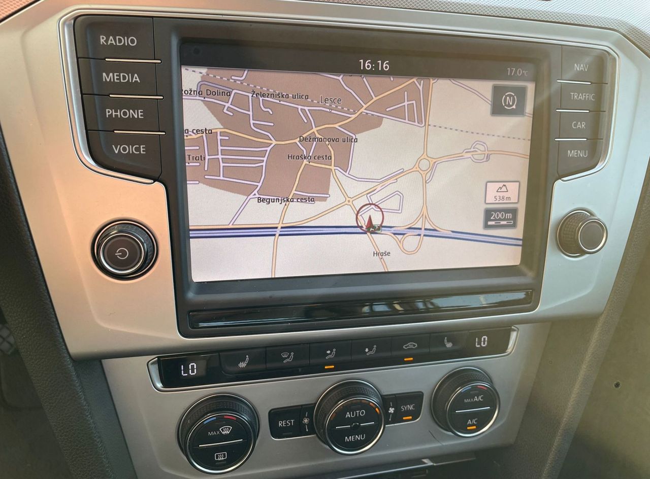 Zunanja slika - VW Passat - Variant 2.0 TDI BMT 110kW Redno Servisiran - 13