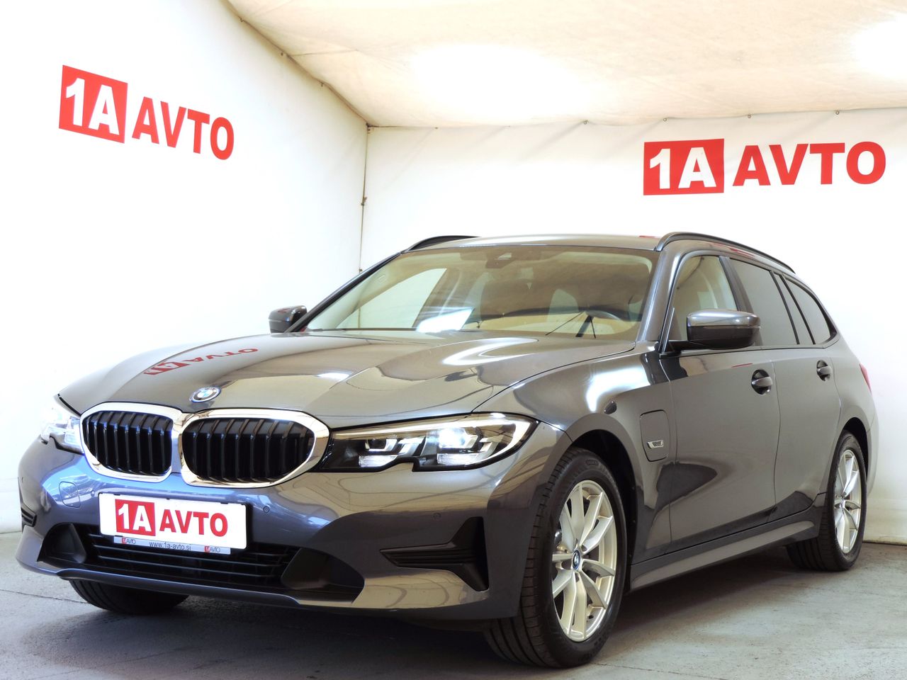 Zunanja slika - BMW Serija 1 - serija 3 Touring 320E xDrive (A/T) LED-KAMERA-COCPIT - 1