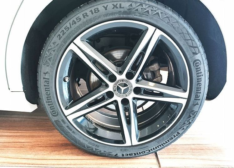 Zunanja slika - Mercedes-Benz A-Razred - 200 URBAN-VLEČNA K.-AMBIENT-360 KAM-MRTVI K.-VIDEO - 6