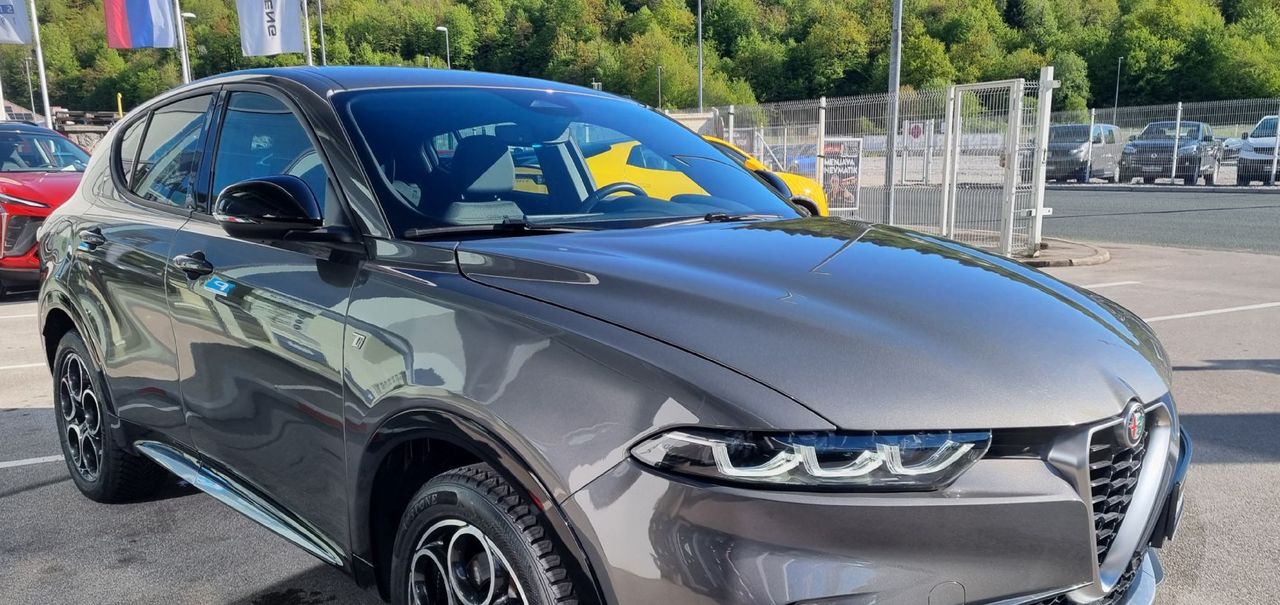 Zunanja slika - Alfa Romeo Tonale - 1.3 PHEV 280 Q4 Ti OPREMA + ODLIČNO OHRANJEN - 3