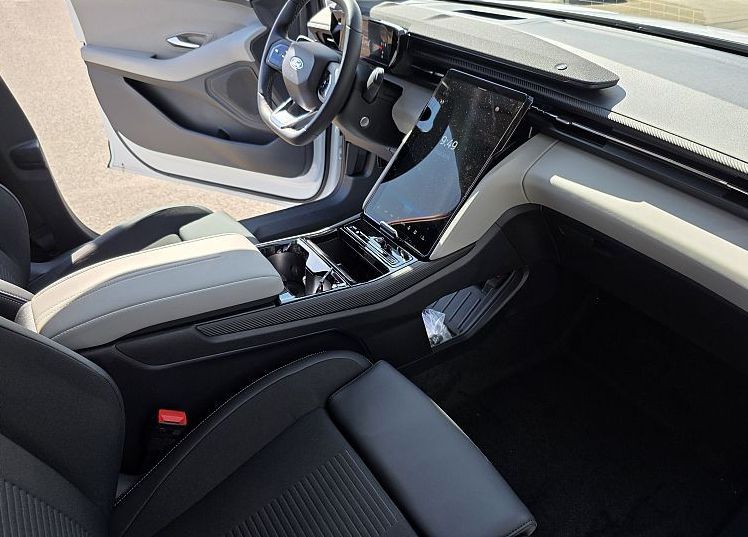 Zunanja slika - Ford Explorer - EV Premium elektromotor 77 kWh 210 kW at - 9