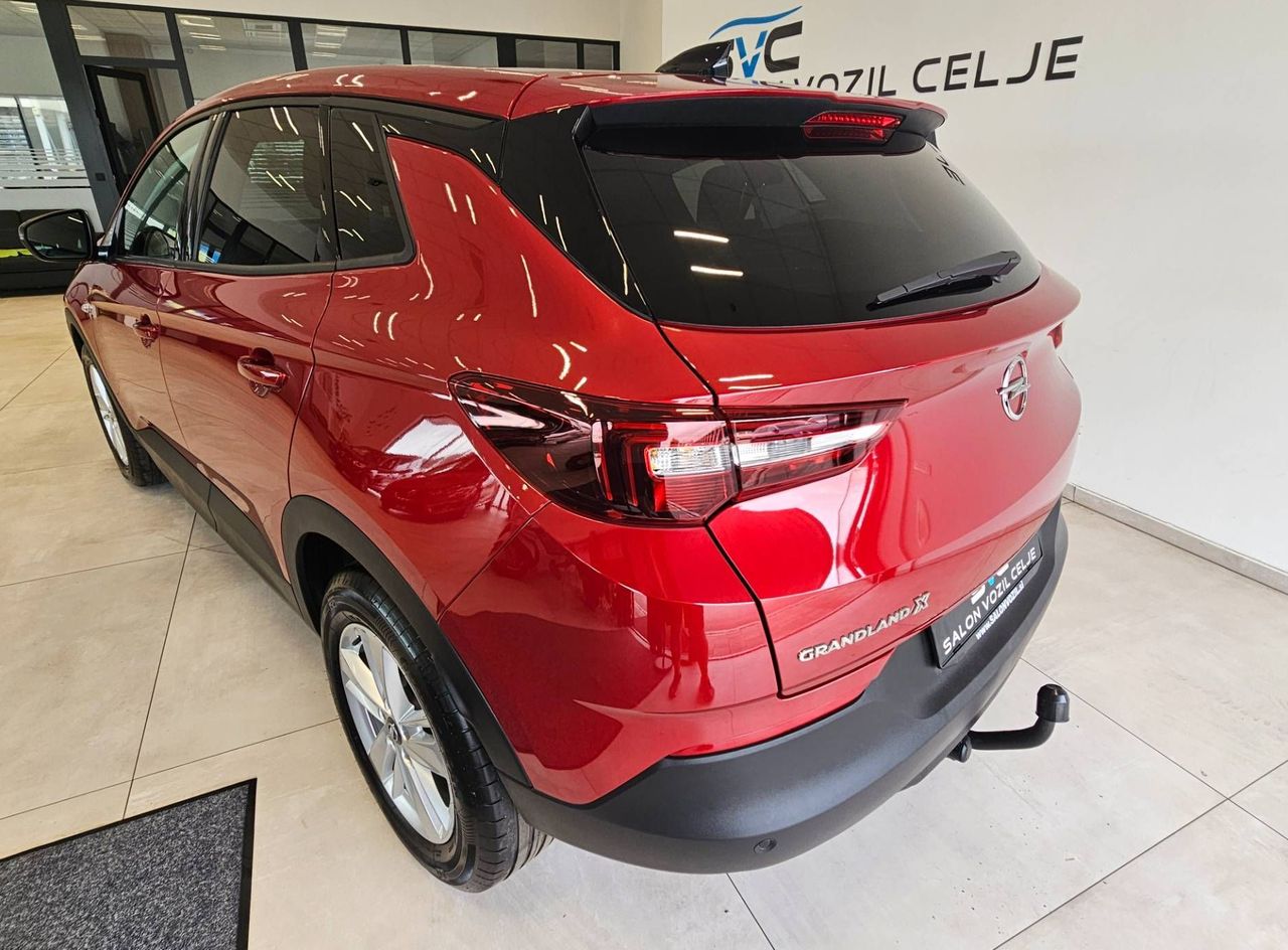 Zunanja slika - Opel Grandland X - 1.2-JAMSTVO-OPRAVLJEN VELIK SERVIS-OBROK ŽE 143€ - 7