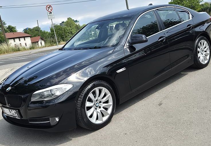 Zunanja slika - BMW Serija 5 - : 530i AUT. SPORT 272ks °HUD °USNJE °ALU 18 - 1