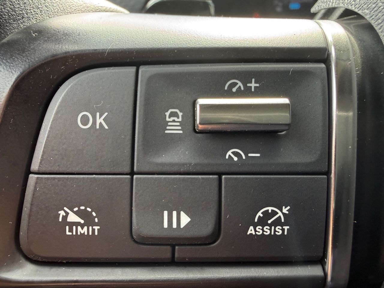 Zunanja slika - Citroën C5 - X 1.6 PHEV Shine  AVTOMATIK + POTRJENA SERVISNA - 16