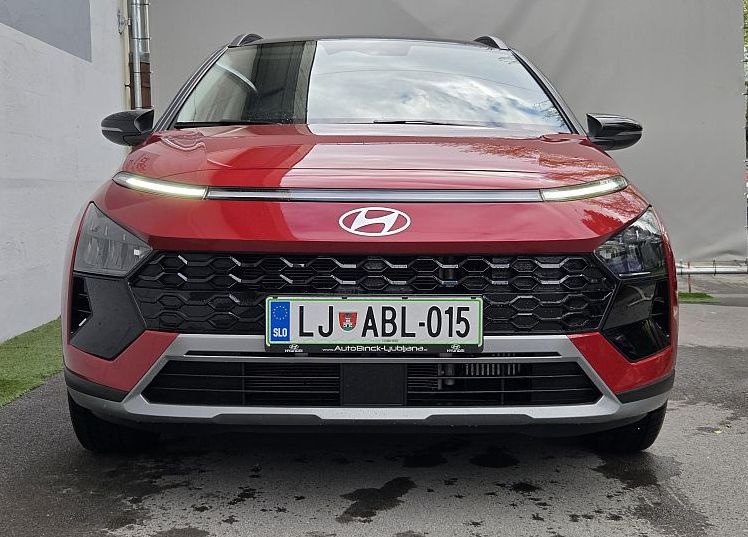 Zunanja slika - Hyundai Bayon - 1.0 T-GDI DCT Premium Radar SmartSense+ Winter - 2