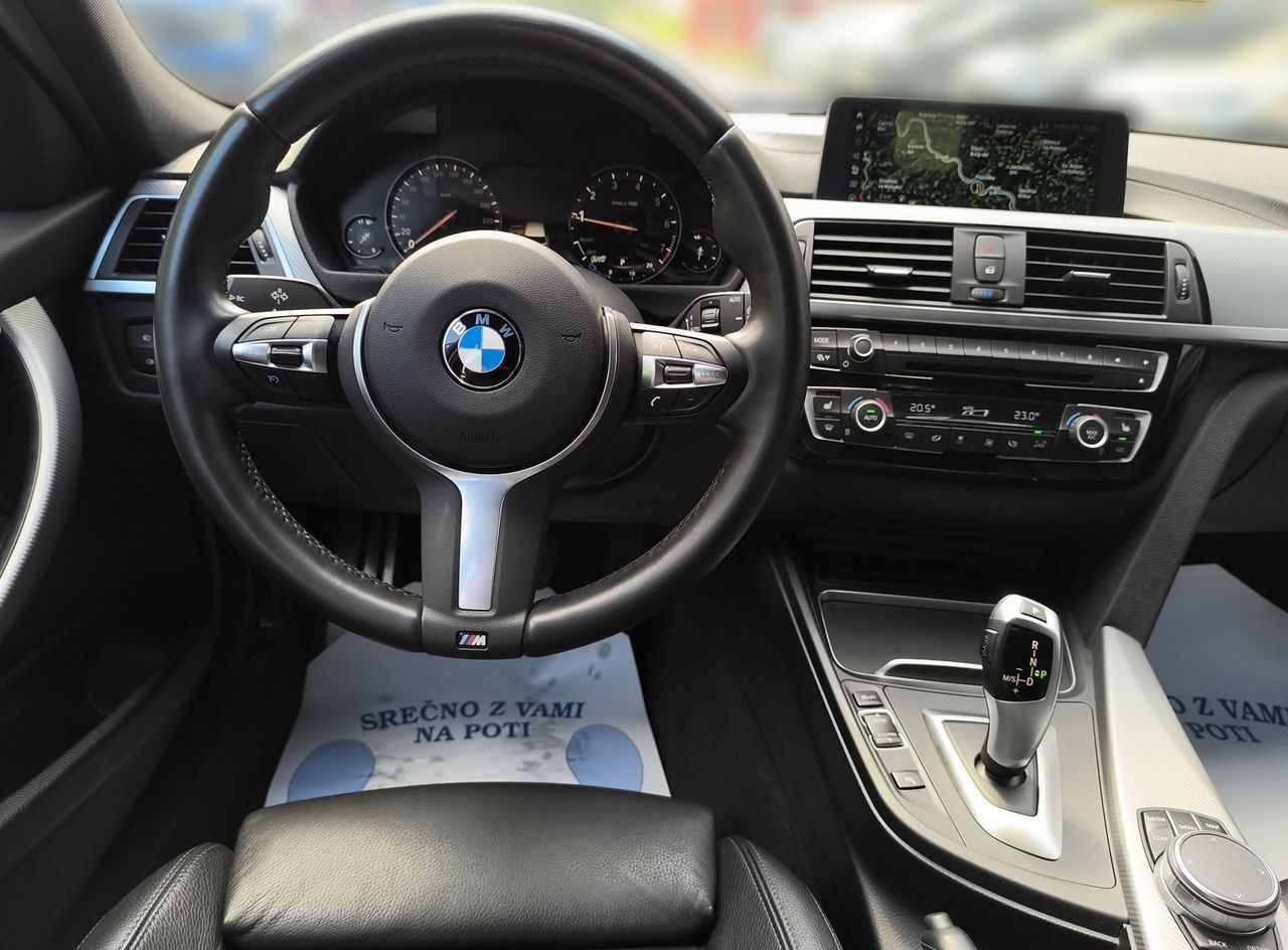 Zunanja slika - BMW Serija 3 - Touring: 318i AVT M SPORT-LED-USNJE-ŠPORTNI SEDEŽI-VIRTU - 10