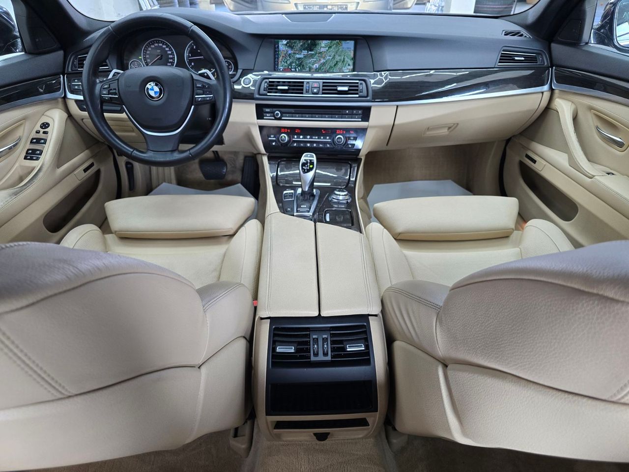 Zunanja slika - BMW Serija 5 - 530d AUT. - 6