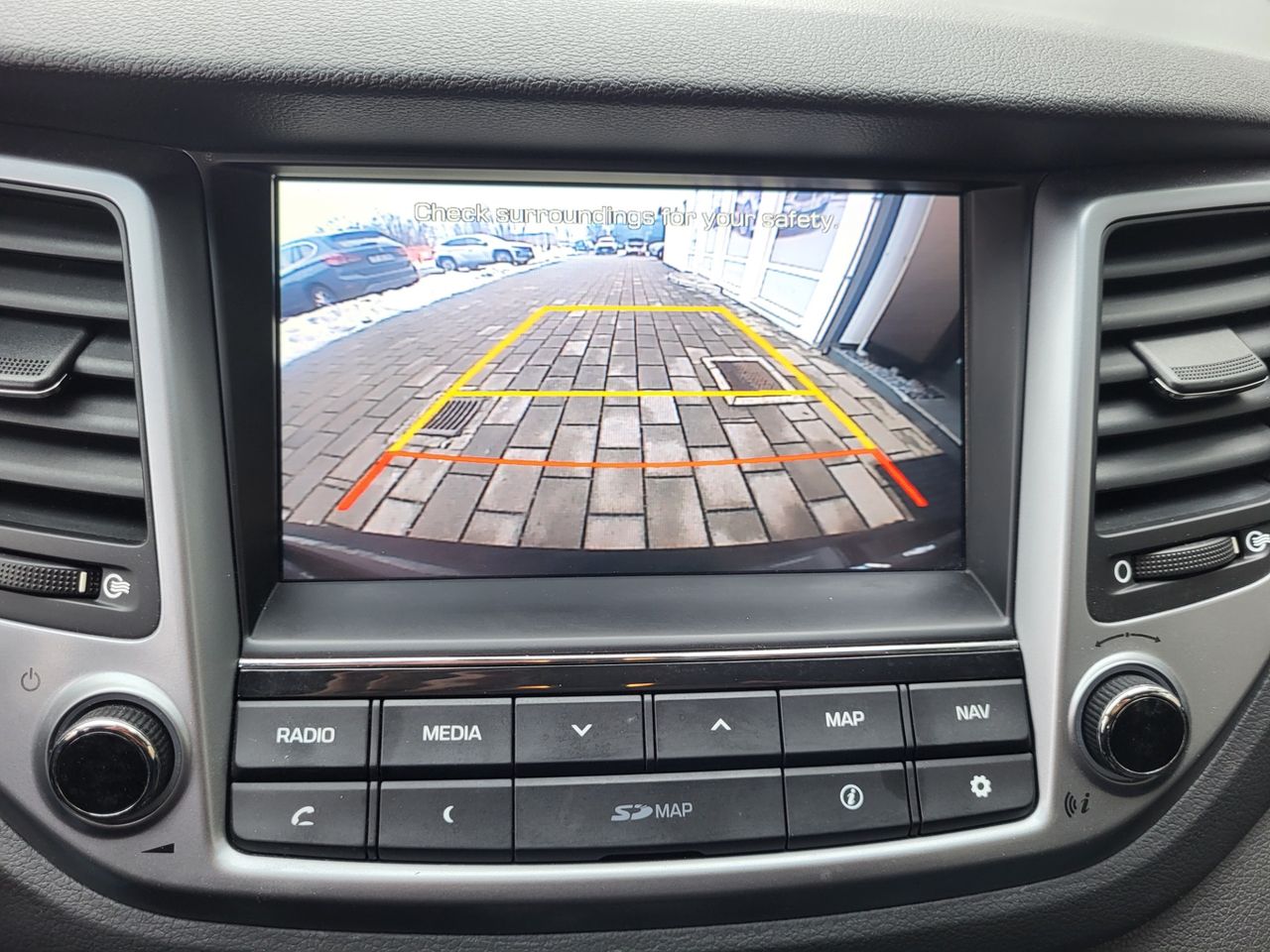 Zunanja slika - Hyundai Tucson - 1.6 GDI Style slo-1last-navi-alu-kamer-pdc-servisn - 14