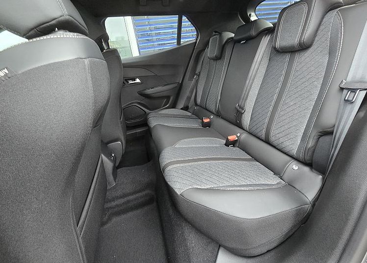 Zunanja slika - Peugeot 2008 - ALLURE PureTech 100 - 8