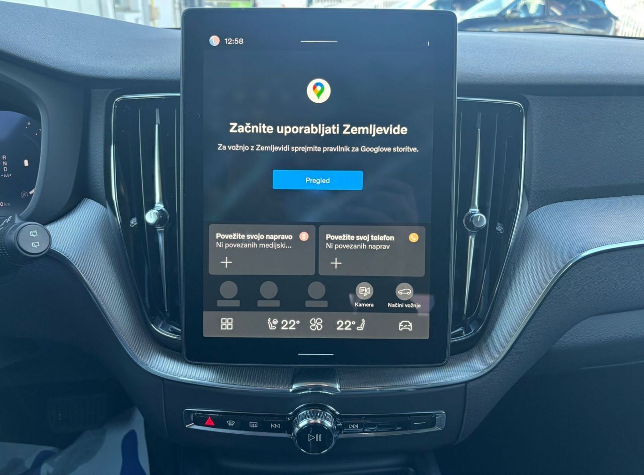 Zunanja slika - Volvo XC60 - B5P Core AT AWD 3 leta garancije + 3 servisi - 13