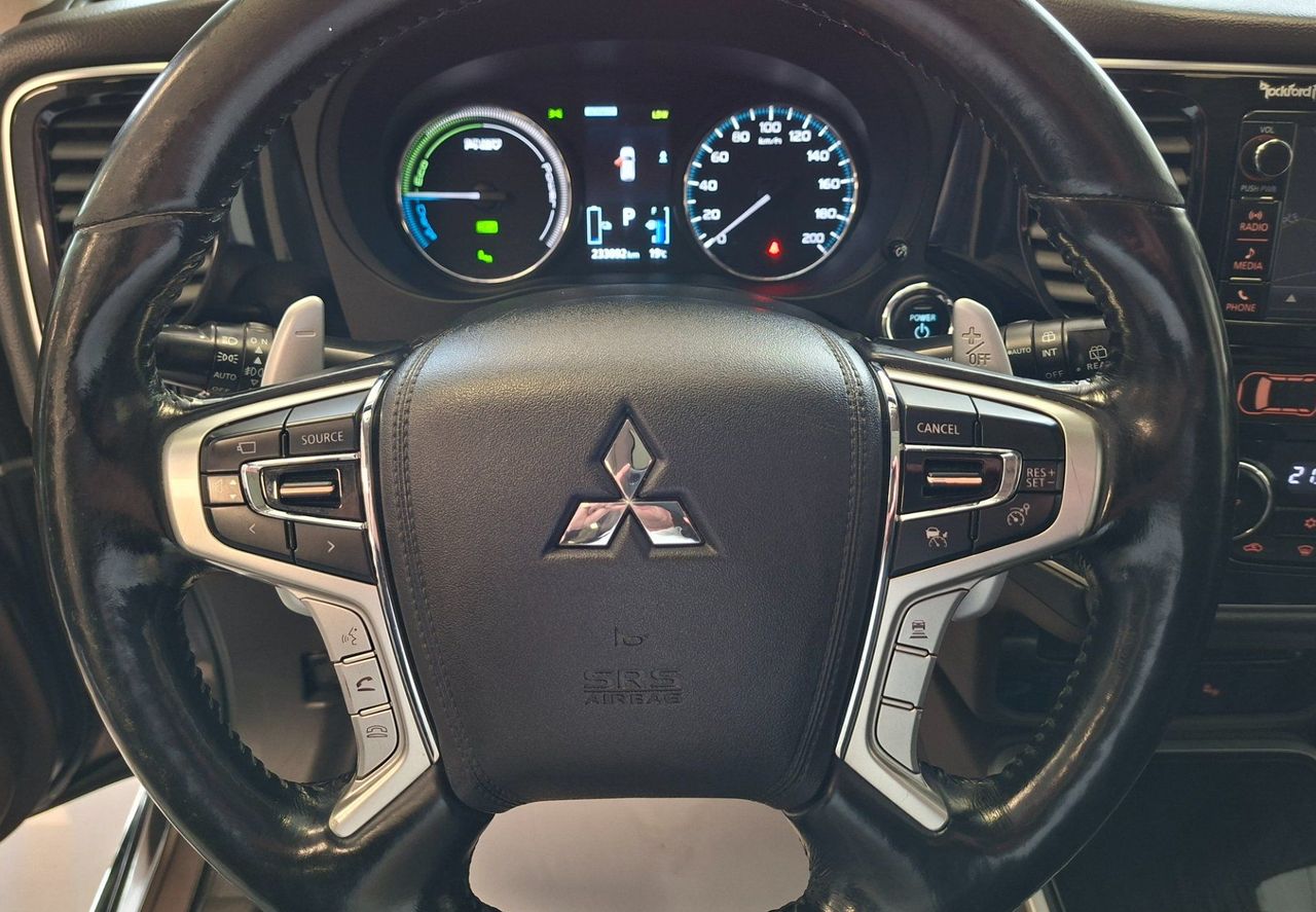 Zunanja slika - Mitsubishi Outlander - PHEV 4WD 2.0 Instyle Navi+ Avt.-SLO-ODLIČEN- - 12