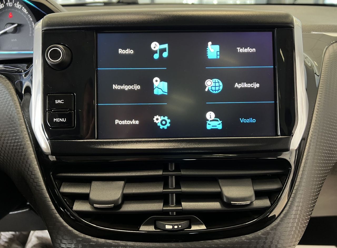 Zunanja slika - Peugeot 2008 - 1.2-110KM-VELIK SERVIS-CROSSWAY-JAMSTVO-OBROK 90€ - 17