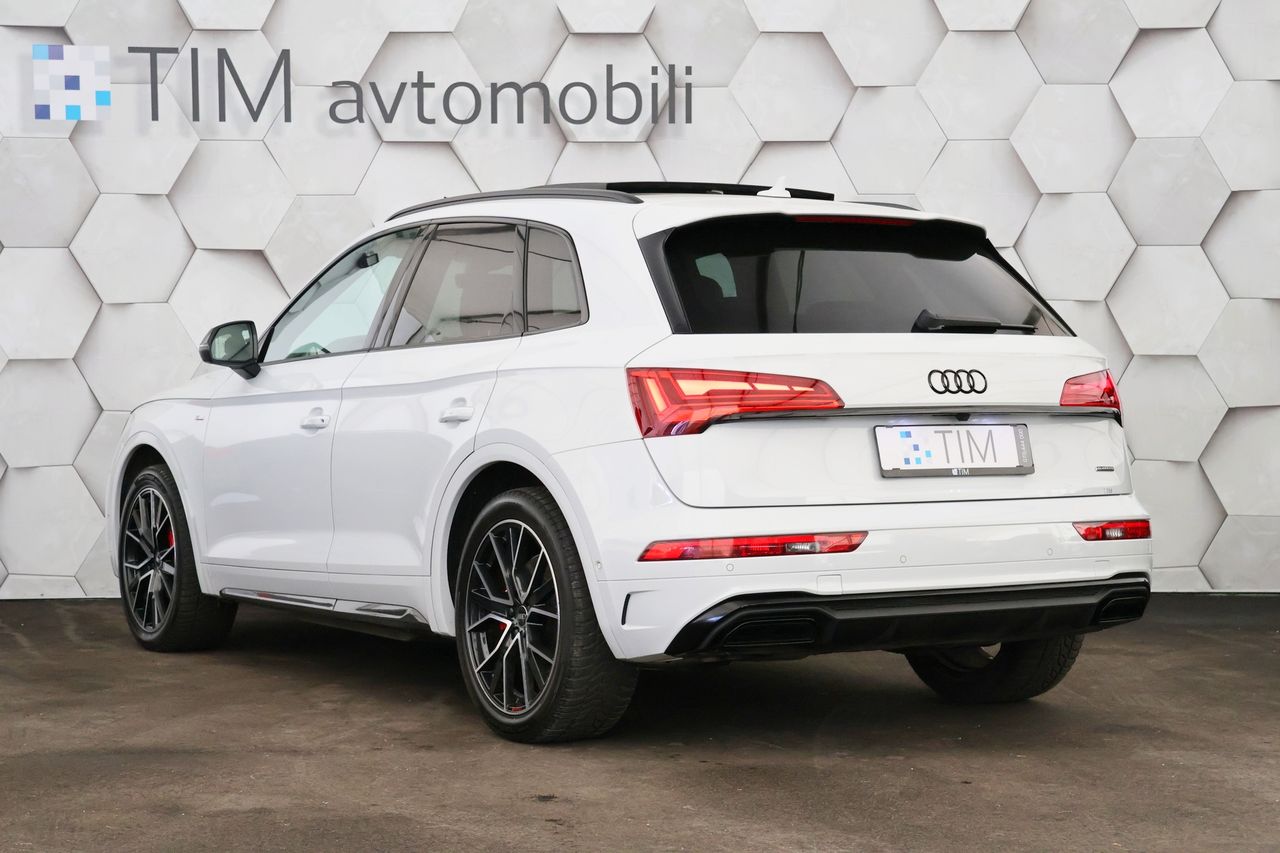 Zunanja slika - Audi Q5 - 40TDI Quattro S-Tronic S-Line EDITION One 204KM - 4