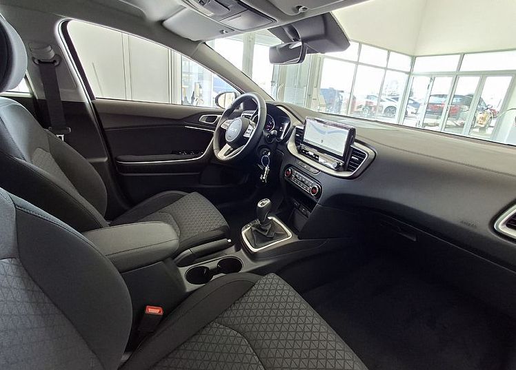 Zunanja slika - KIA Ceed - SW 1.5 T-GDi LX Champion+ M T 103 kW. VEČ BARV - 9