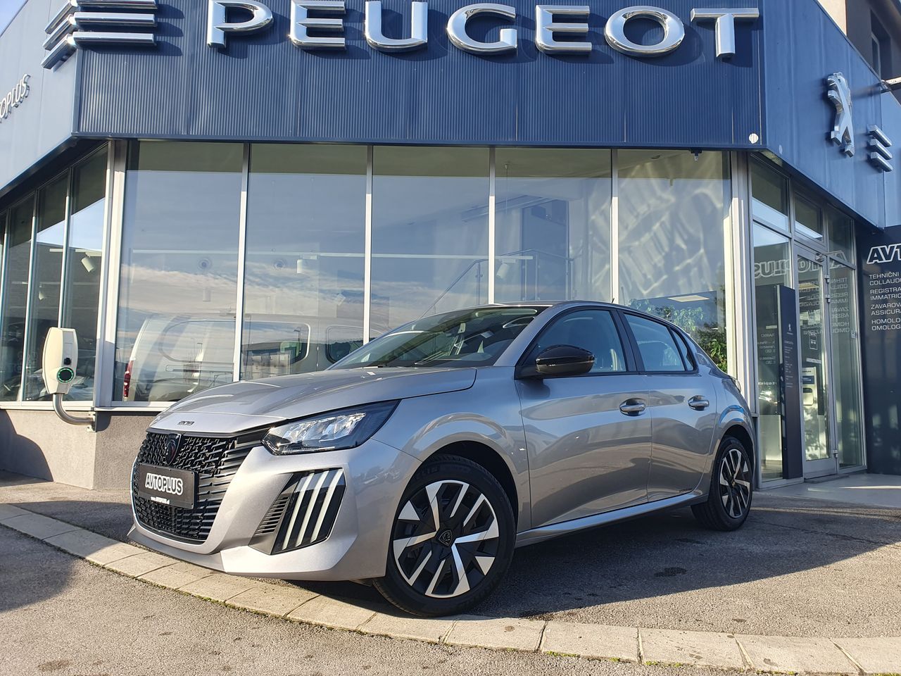 Zunanja slika - Peugeot 208 - 1.2 Turbo 100 Style - NA ZALOGI - 1
