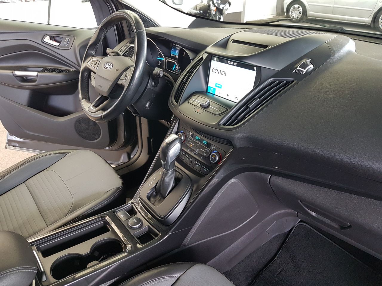 Zunanja slika - Ford Kuga - 4x4 2,0 TDCi Titanium Powershift - 11