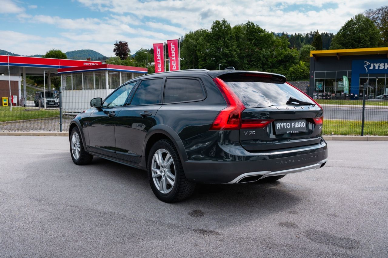 Zunanja slika - Volvo V90 - Cross Country D4 AWD Pro Avt. - 6