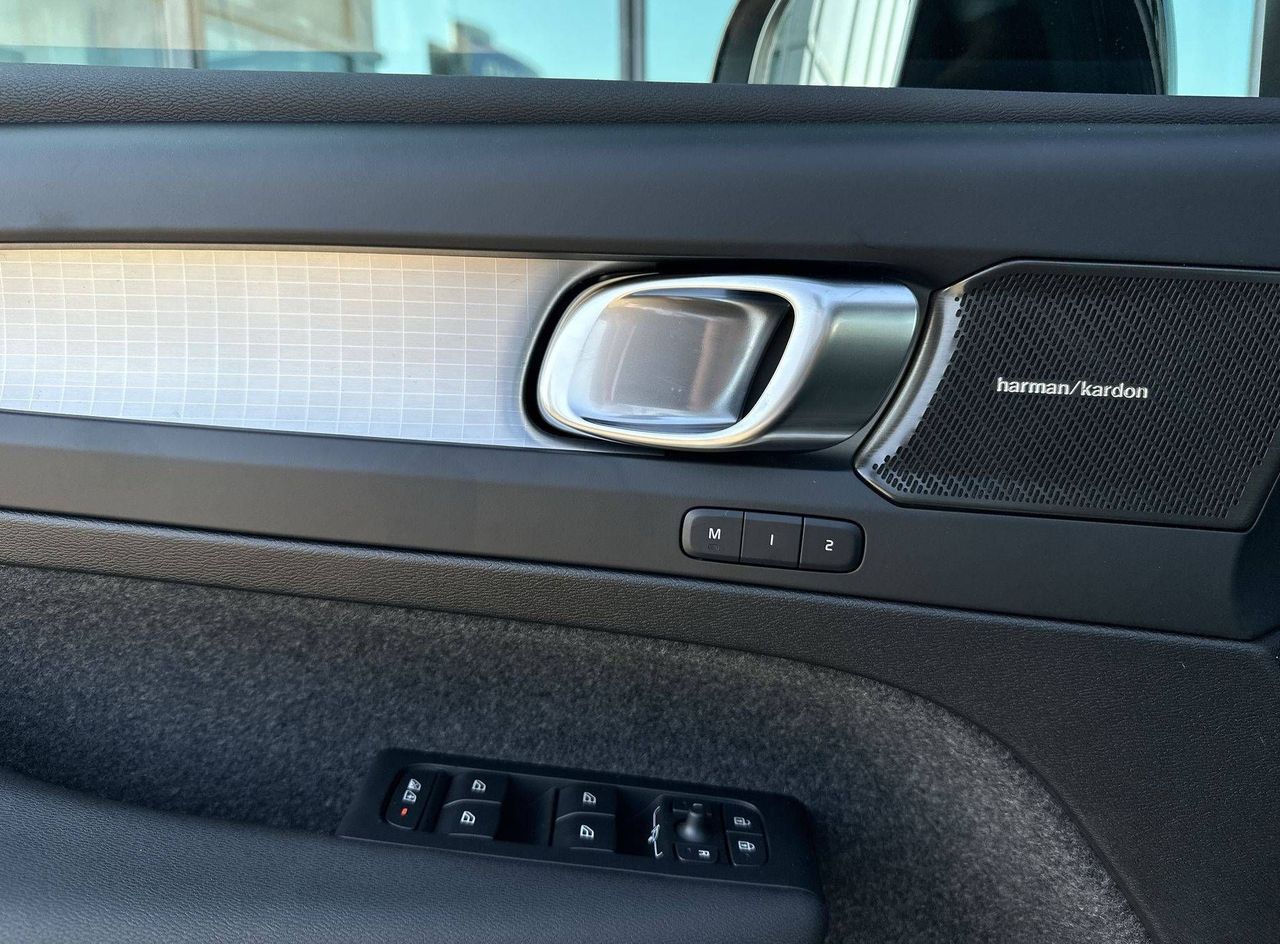 Zunanja slika - Volvo XC40 - B3 P Plus Dark AT DCT... - 13