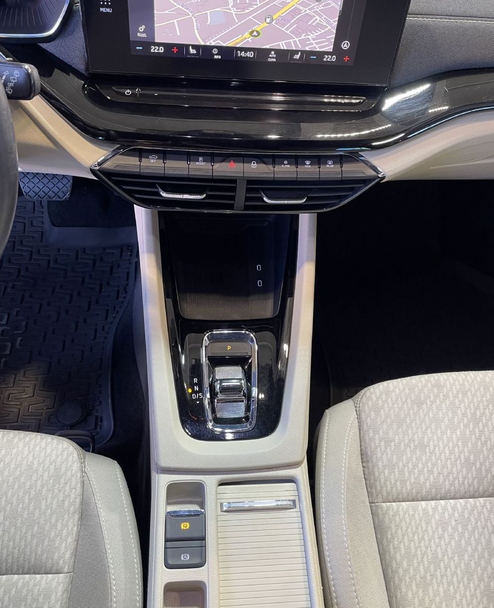 Zunanja slika - Škoda Octavia - VIRTUAL-NAVIGACIJA-LANE-RADAR-LED-DSG-ALU-KEYLESS - 16