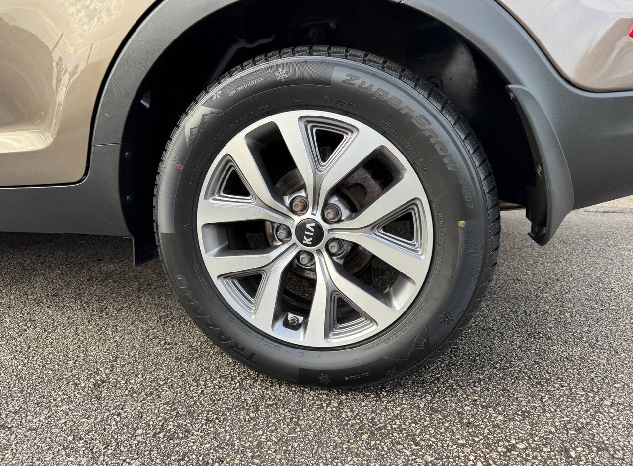 Zunanja slika - KIA Sportage - 1.6 GDI°EX URBAN°SLO°2.LAST°LED°PARK.SEN°BLUETOO - 10