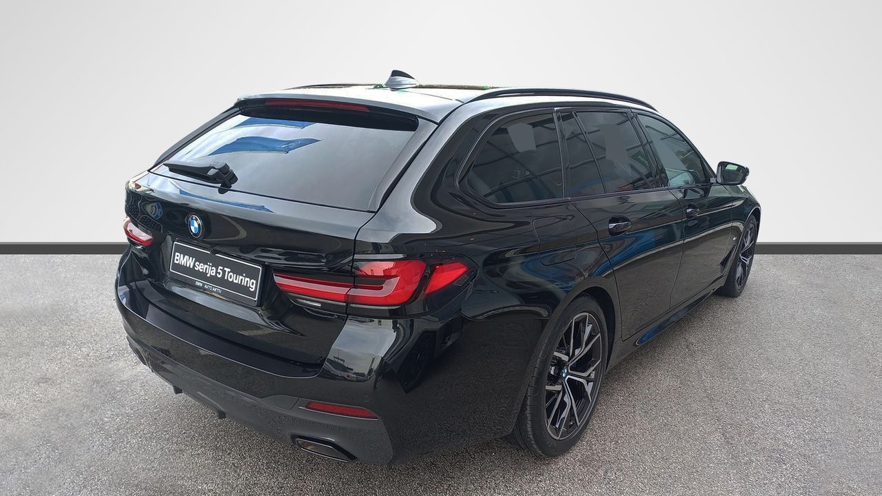 Zunanja slika - BMW Serija 5 - 520d xDrive Touring - 2