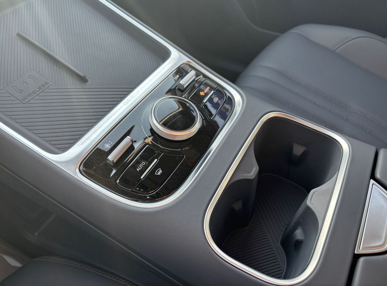 Zunanja slika - Geely StarRay - EM-i 1.5 PHEV 7DCT MAX OPREMA - 11