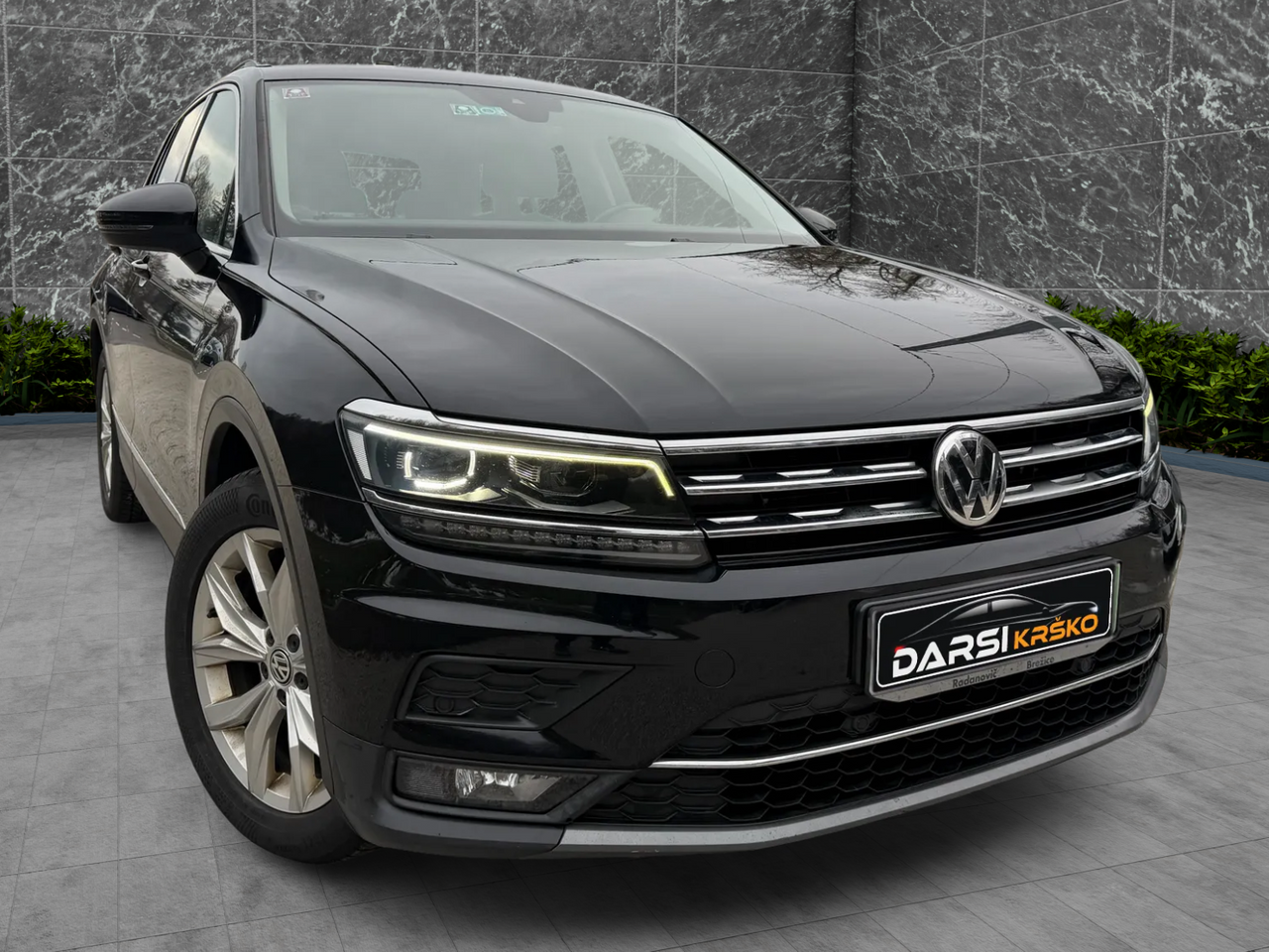 Zunanja slika - VW Tiguan - 2.0 TDI Highline SLO 110PS DSG FULL LED ACC ALU18 - 6