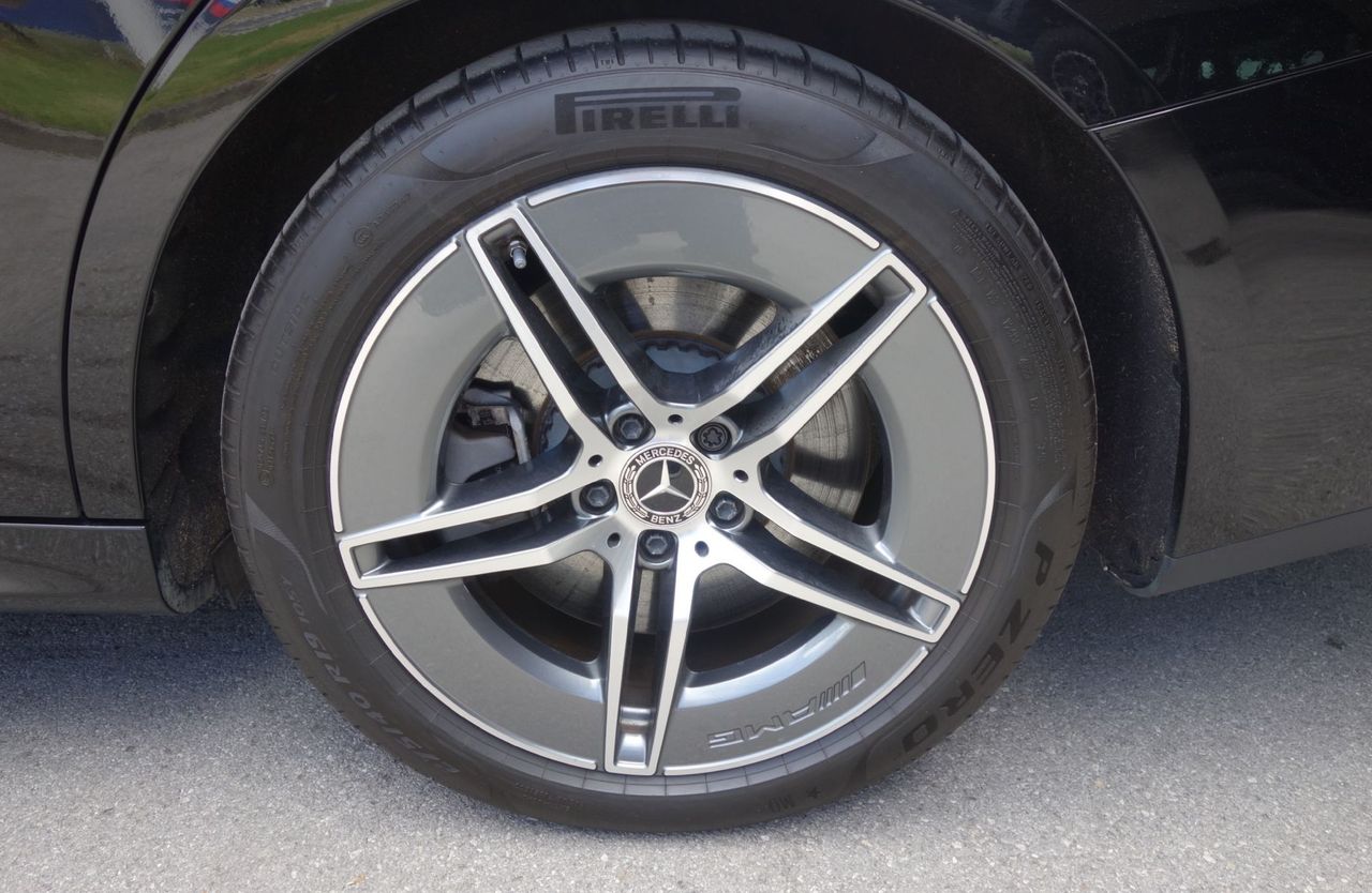 Zunanja slika - Mercedes-Benz E-Razred - E 300 e T AMG LINE- FIX OM - 4.99 - 4