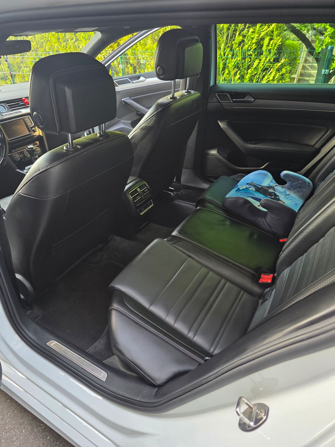 Notranja slika - VW Passat - Variant 2,0 TDI BMT Highline - 8