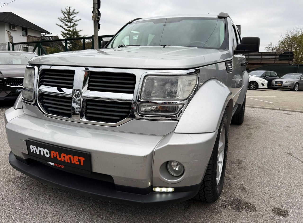 Zunanja slika - Dodge Nitro - 2.8 16V CRD 4WD AUT. SLO.VOZILO MULTIMEDIJA KAMERA - 7