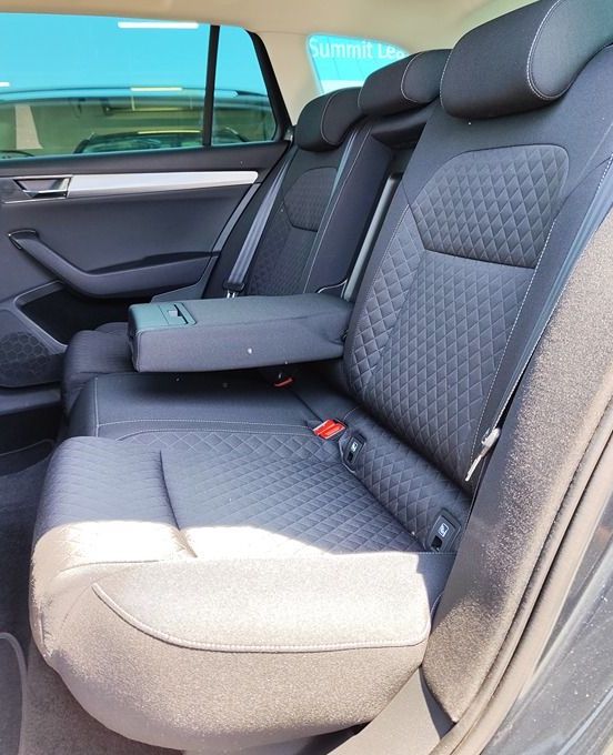 Zunanja slika - Škoda Superb - 2.0 TDI  Combi DSG 110 kW PDC-ACC-MRTVI KOT - 9