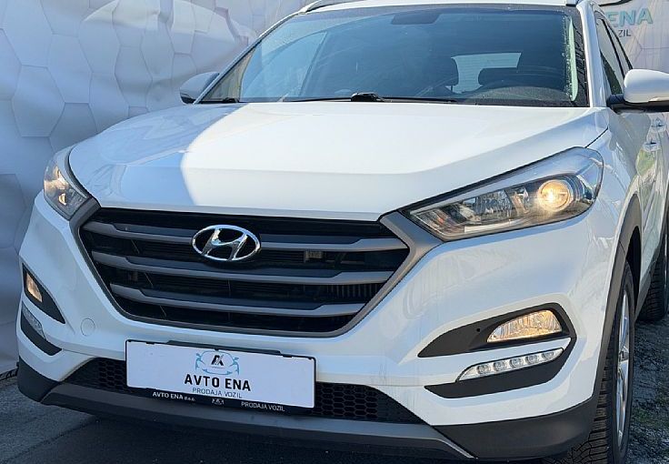 Zunanja slika - Hyundai Tucson - 1.7 CRDi - LED - PDC - TEMP - ALU17 - 2