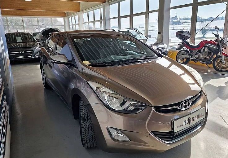 Zunanja slika - Hyundai Elantra - 1.6 CVVT STYLE SLOVENSKO POREKLO ... - 2