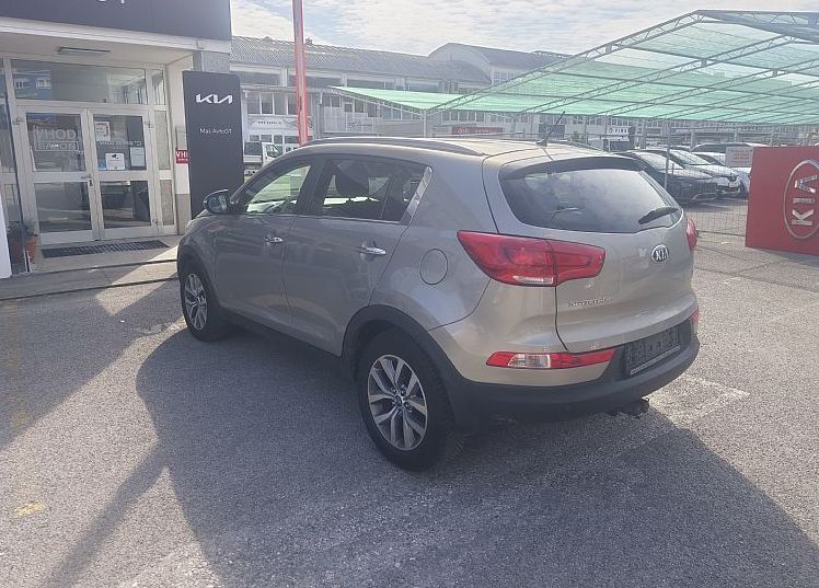 Zunanja slika - KIA Sportage - 1.7 CRDi VGT 85 kW EX Urban - 4