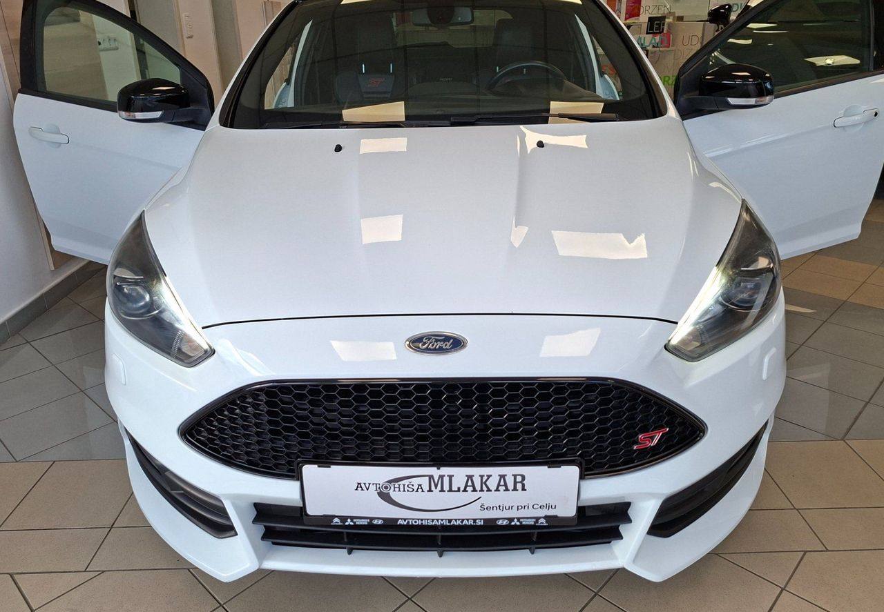 Zunanja slika - Ford Focus - ST 2.0 EcoBoost ST3 - 6