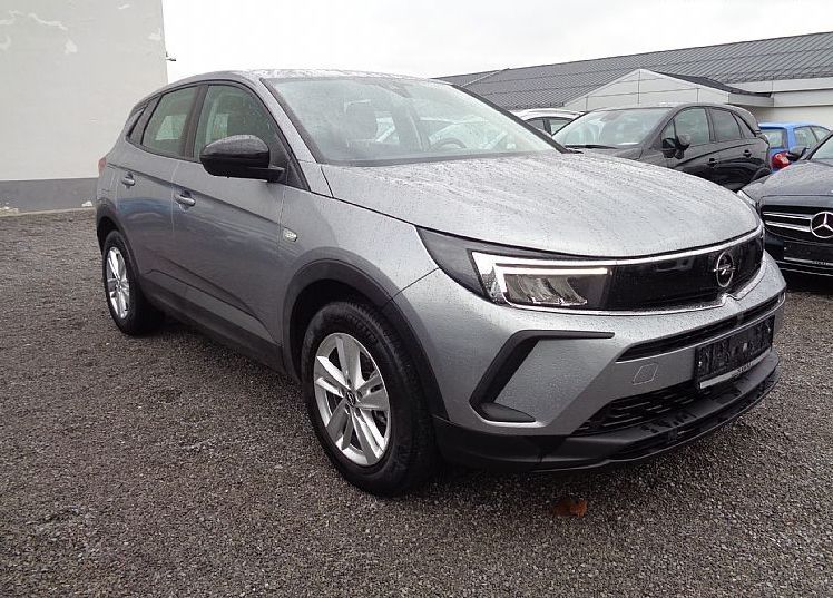 Zunanja slika - Opel Grandland - 1.2 TURBO 130hp - samo 58.000km - 2