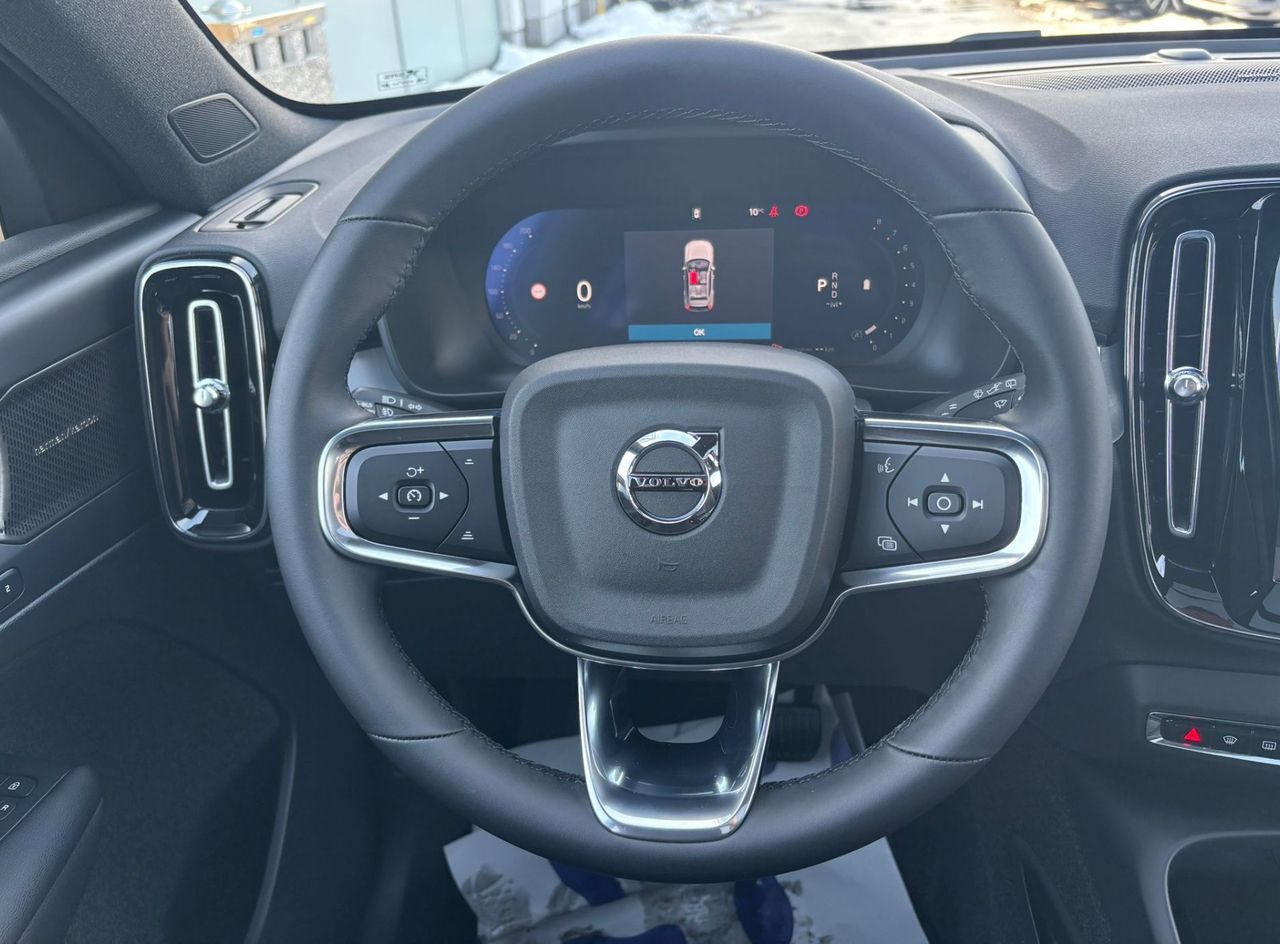 Zunanja slika - Volvo XC40 - B4  P  Ultra Black Edition - 10