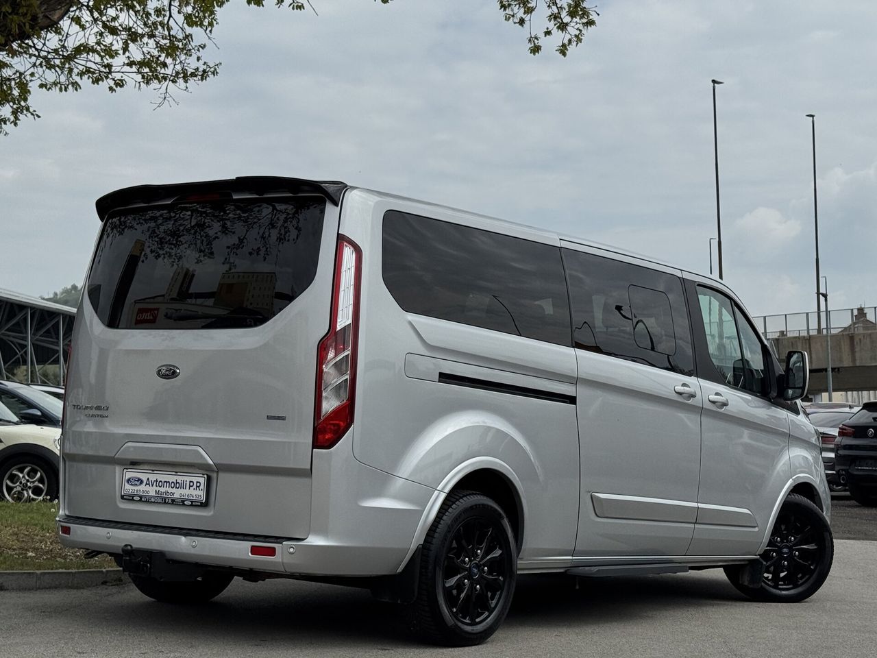 Zunanja slika - Ford Tourneo Custom - LIMITED 2.0TDCI 170KM L2H1 - SLOVENSKO POREKLO - 7
