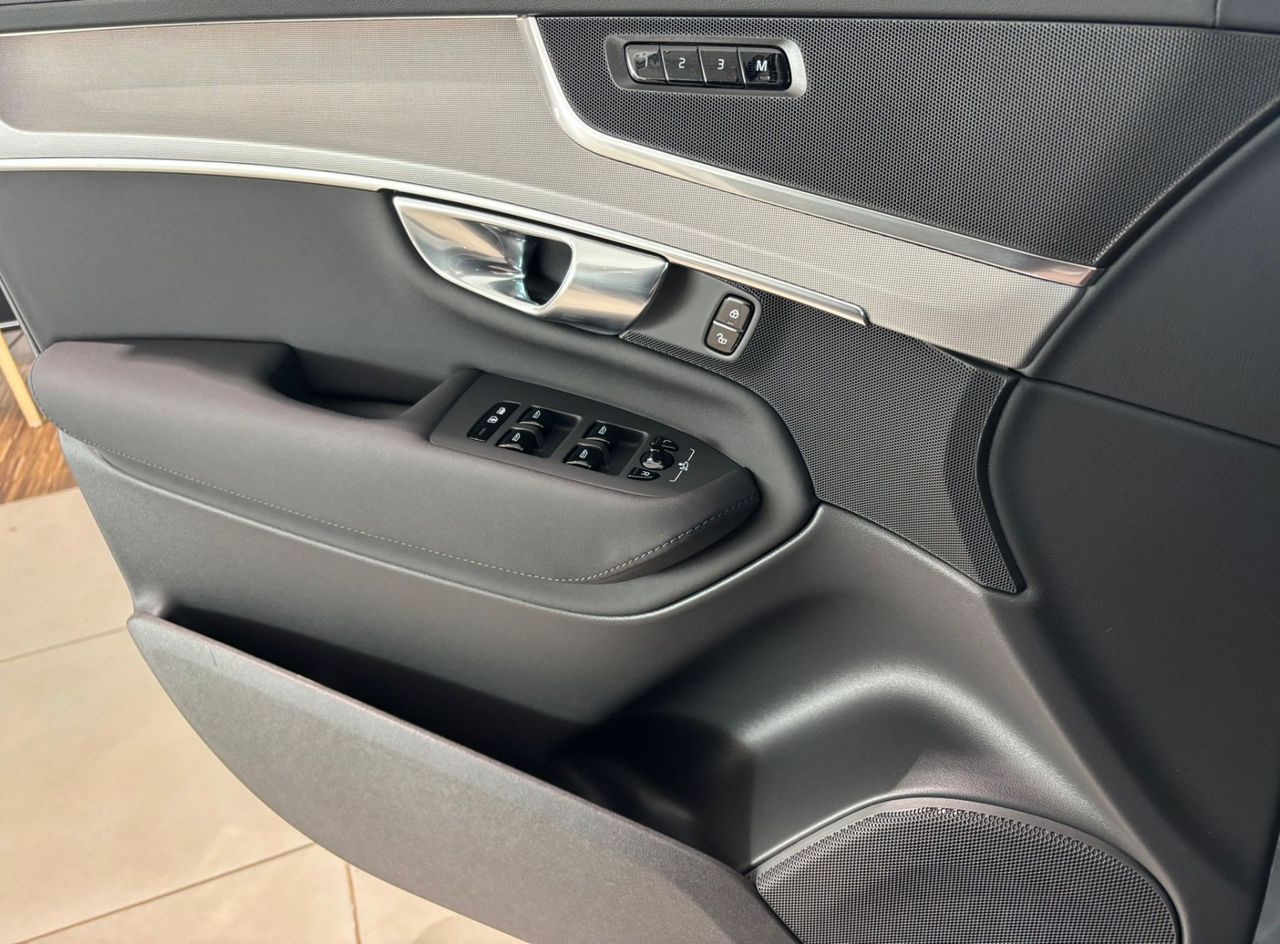 Zunanja slika - Volvo XC90 - B5P Core 7s AWD 3 leta garancije + 3 servisi - 11