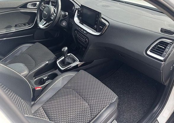 Zunanja slika - KIA XCeed - 1.5 T-GDi EX Way ISG. M T 118 kW - 11