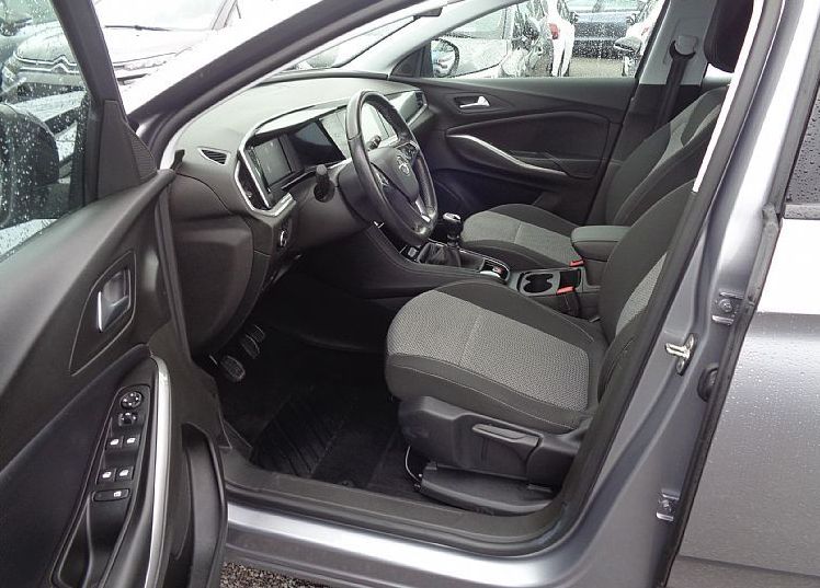 Zunanja slika - Opel Grandland - 1.2 TURBO 130hp - samo 58.000km - 5