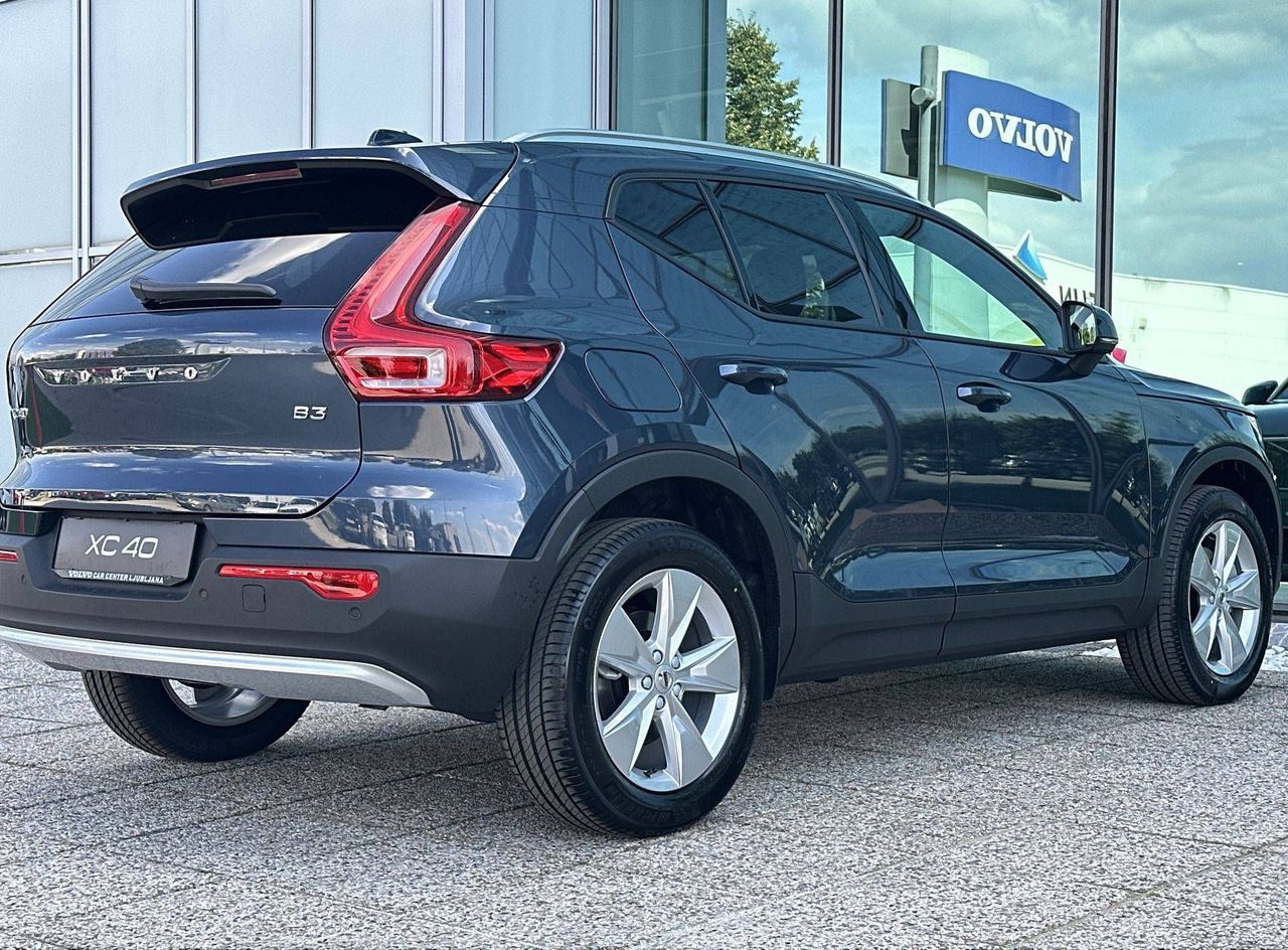 Zunanja slika - Volvo XC40 - B3 P Core AT DCT... - 5