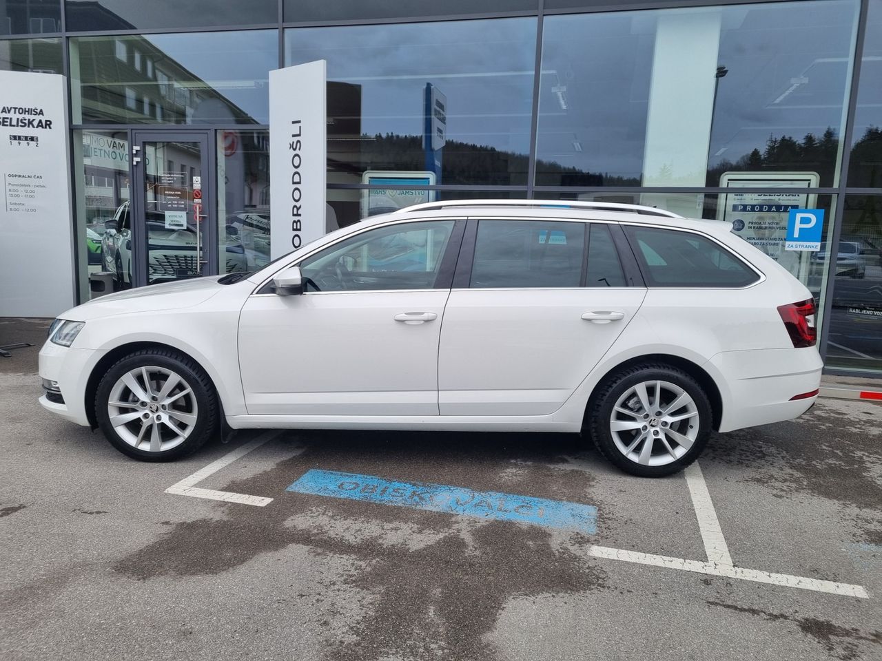 Zunanja slika - Škoda Octavia - COMBI 2.0 TDI 110 kW DSG MENJALNIK - TOP OPREMA - 3