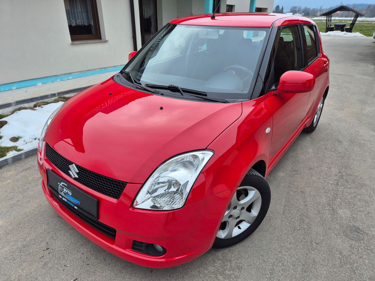 Zunanja slika - Suzuki Swift - 1,3 GS - 1
