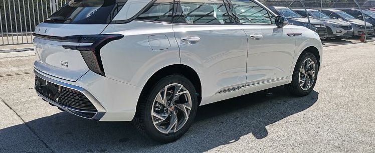 Zunanja slika - Hongqi HS3 - NA ZALOGI - DOBAVA TAKOJ - 4